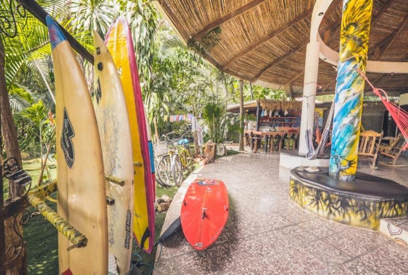 Pura Vida Hostel Тамариндо Экстерьер фото