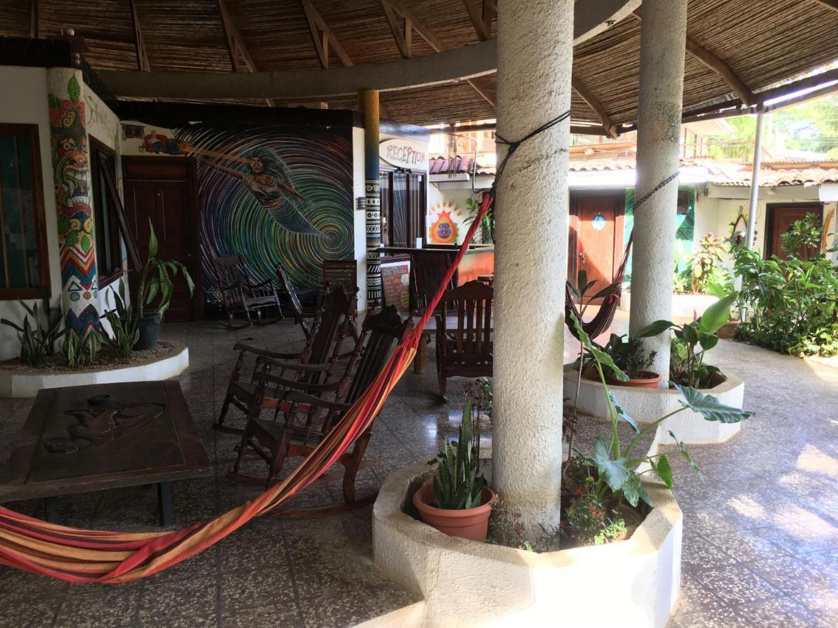 Pura Vida Hostel Тамариндо Экстерьер фото