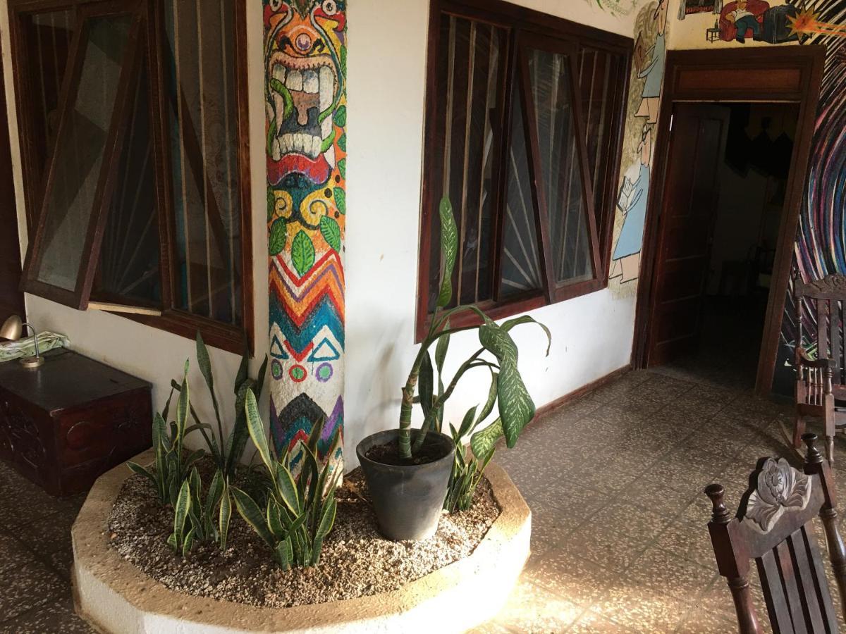 Pura Vida Hostel Тамариндо Экстерьер фото